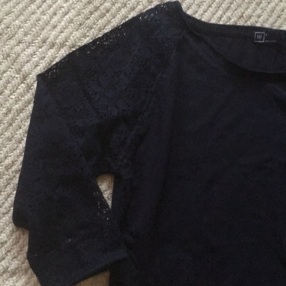 3/4 lace sleeve shirt NWT